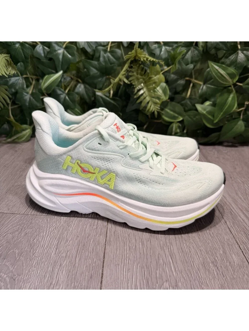 Hoka One One Clifton 10 Womens Size 7 B Sea Glass Neon Running Shoes Sneakers
